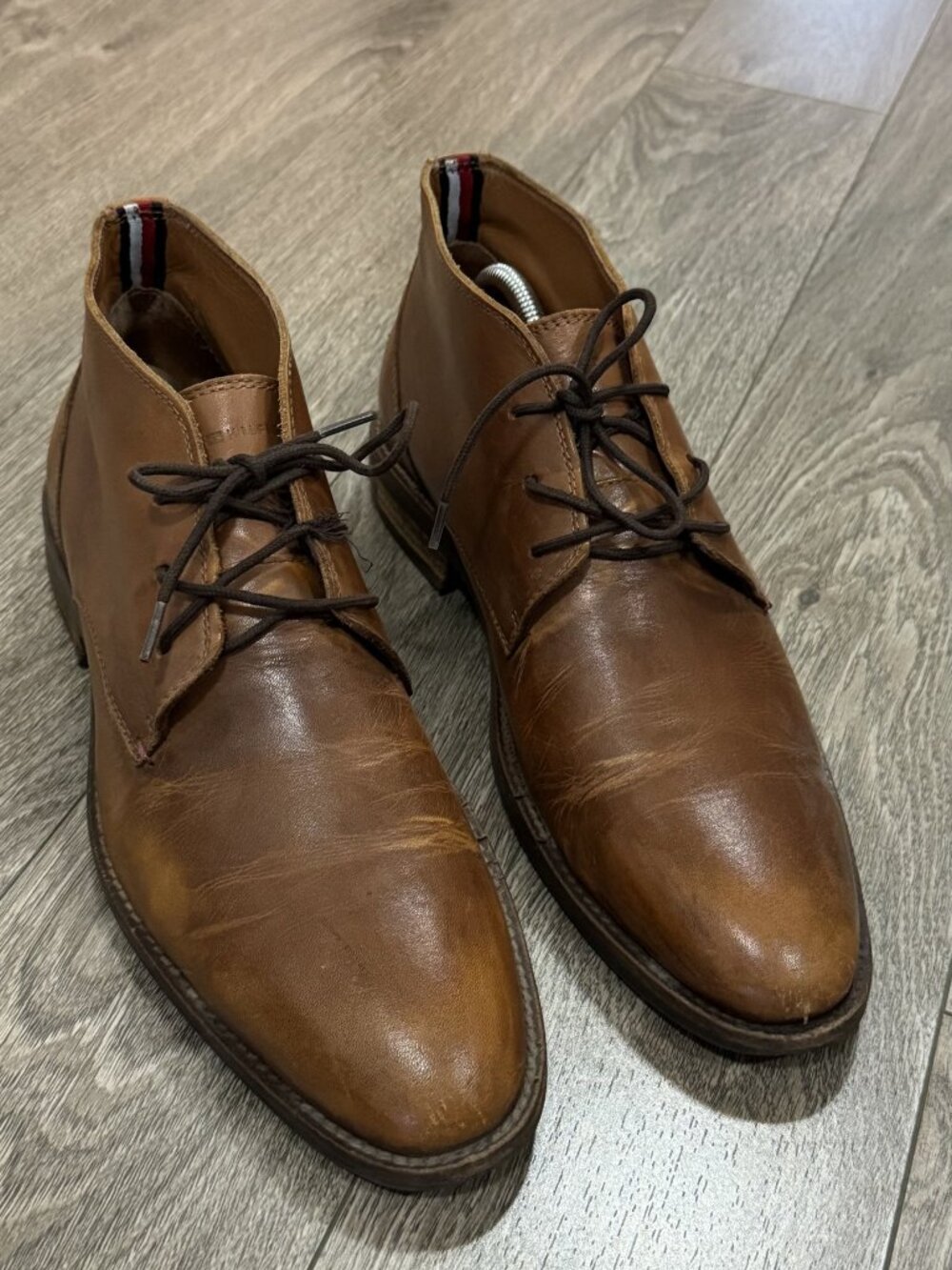 Tommy Hilfiger tan leather chukka boots – EU 42 / US 9